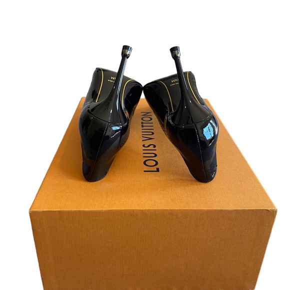 Charles Jourdan Black Patent Leather Stillettos - Picture 6 of 8